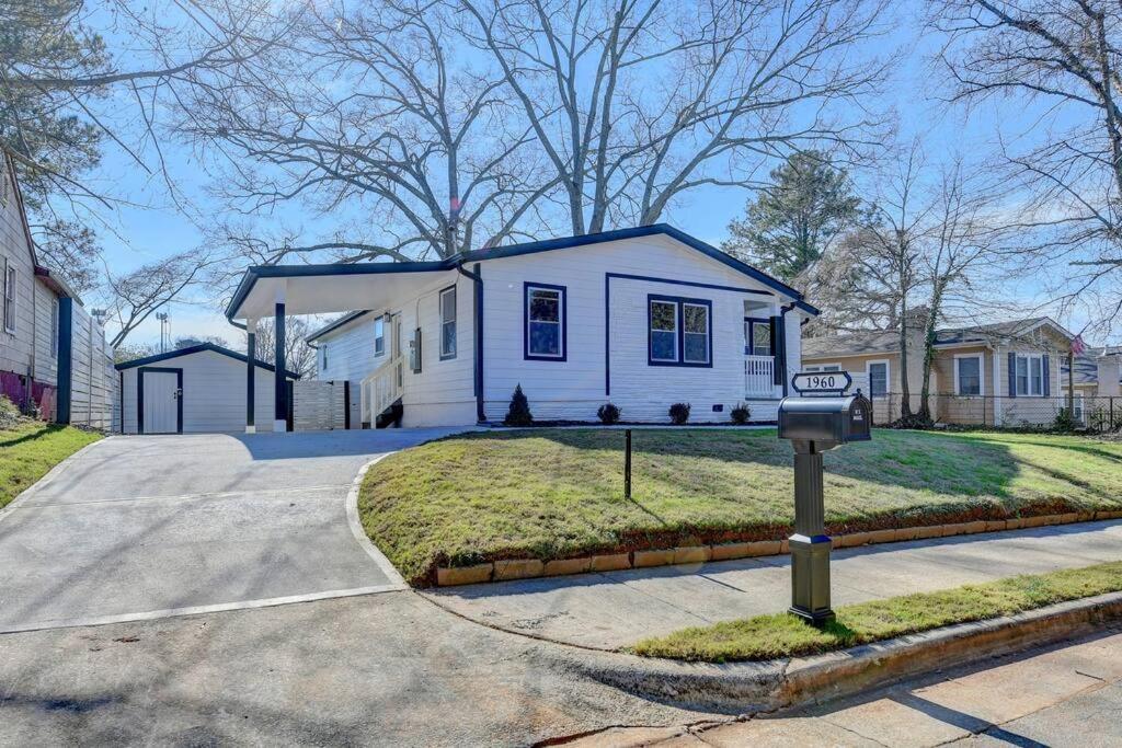 Modern Home At Colonial College Park Atlanta Exterior foto